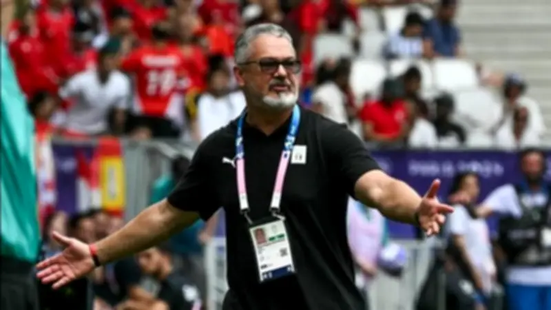 ميكالي يعترف بمفاوضاته مع الزمالك ويكشف حقيقة عرض الأهلي