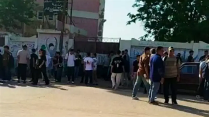 طلاب الشهادة الإعدادية بالغربية يؤدون امتحاني التربية الدينية والكمبيوتر