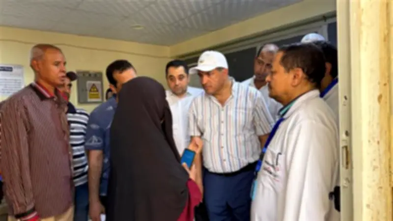 محافظ قنا يفاجئ مستشفى قوص المركزي بزيارة ويوجه بمضاعفة العلاج على نفقة الدولة