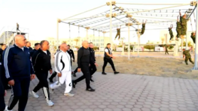 وزير الدفاع يتفقد منظومة الإعداد والتأهيل بالأكاديمية العسكرية بحضور وزراء