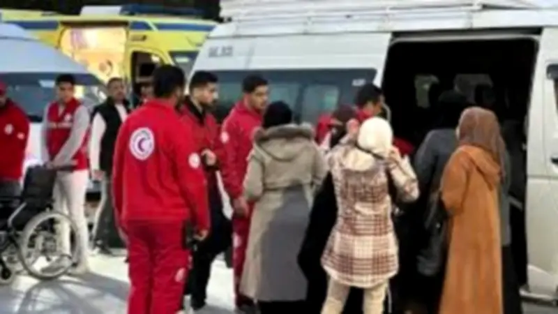 معبر رفح يستقبل دفعة جديدة من الفلسطينيين العائدين إلى غزة