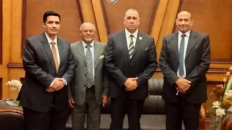 نقيب المحامين يبحث التعاون مع الجامعة البريطانية لتعزيز البرامج التدريبية