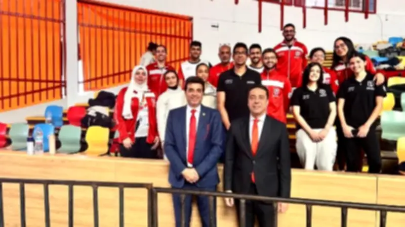 السفير المصري بكوت ديفوار يدعم بعثة السلاح في بطولة أفريقيا