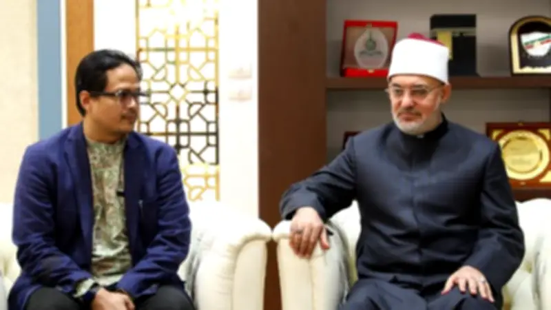 مفتي الجمهورية يبحث مع وفد ماليزي تعزيز التعاون في فقه الحلال