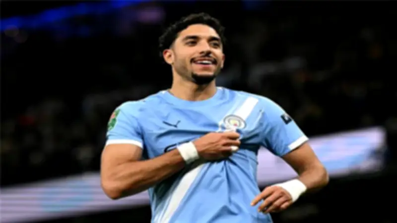 برشلونة يراقب عمر مرموش في المونديال وسباق خفي على نجم مانشستر سيتي