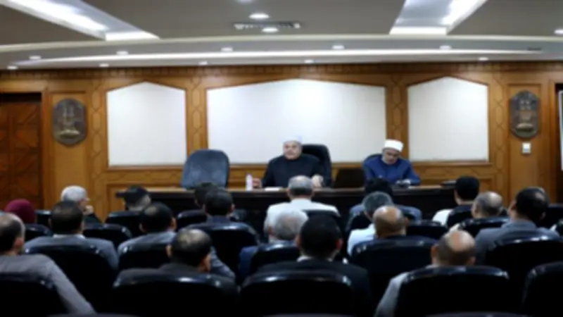القائم بعمل وكيل الأزهر يجتمع مع رؤساء متابعة لجان الثانوية الأزهرية