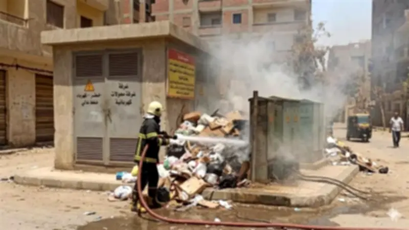 الكهرباء تحذر من إلقاء القمامة بجوار المحولات وصناديق التوزيع: خطر حرائق