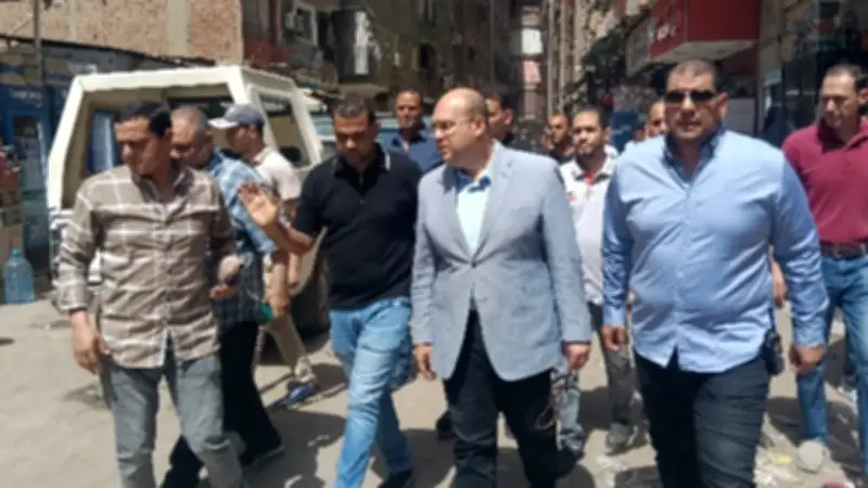 نائب محافظ الجيزة يتفقد مشروع الصرف الصحي بأوسيم ويشدد على التزام الجدول الزمني