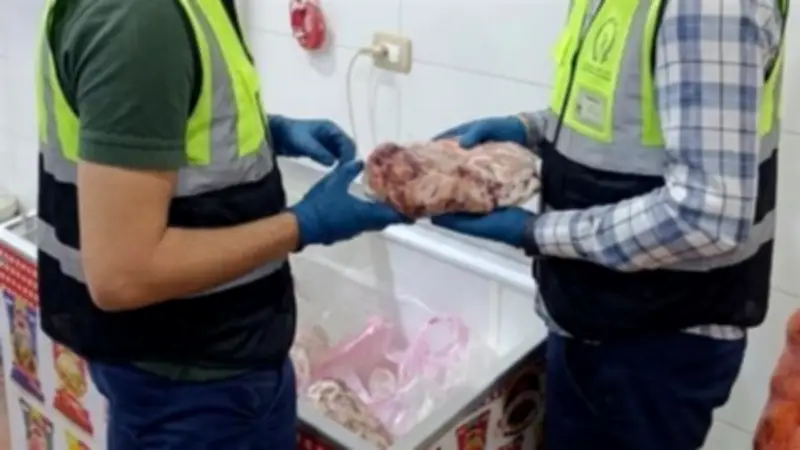 ضبط نصف طن لحوم وحمام فاسد في حملات سلامة الغذاء بالغربية