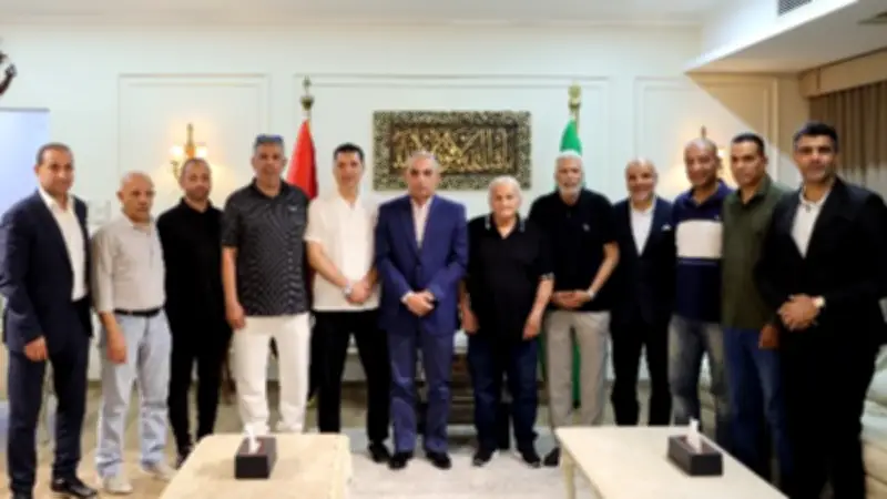 محافظ الإسماعيلية يلتقي قدامى لاعبي الإسماعيلي ويؤكد دعمه الكامل للنادي