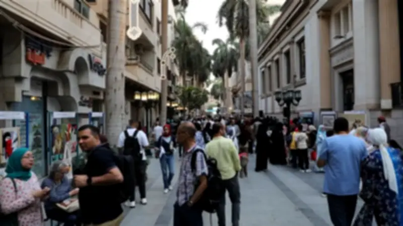 محافظ القاهرة يتفقد فعاليات مبادرة شارع الفن بوسط البلد