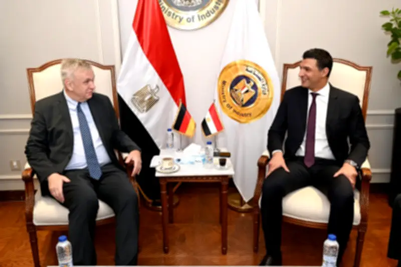 وزير الصناعة: السيارات والآلات ضمن أولويات الحكومة المصرية لتعزيز التصنيع المحلي