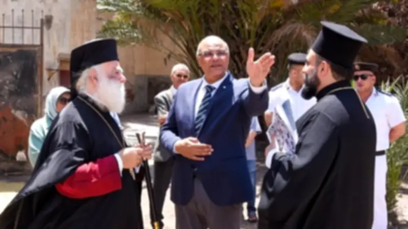 محافظ الإسكندرية وبابا الروم الأرثوذكس يتفقدان موقع مستشفى البطريركية الجديد