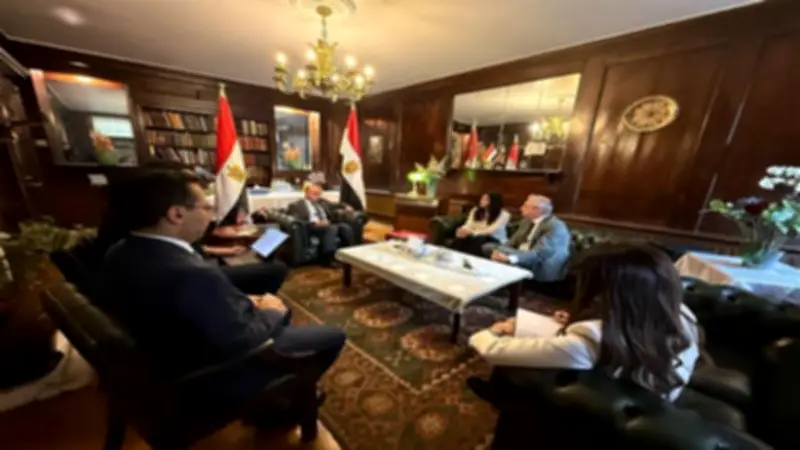 وزير الاستثمار يبحث مع شركة بريطانية تعزيز الصادرات للأسواق الأفريقية