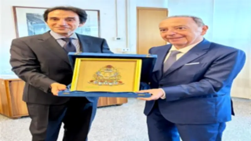 بسام راضي يحذر المصريين بالخارج من الاختلاط بأشخاص مشبوهة الأنشطة