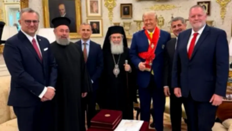 ترامب يبحث مع بطريرك القدس حماية مسيحيي الأرض المقدسة