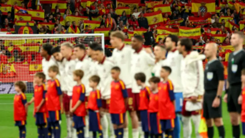 انتقادات إسبانية عنيفة للاعب برشلونة بعد ودية العراق