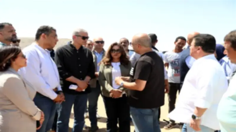 وزيرة التنمية المحلية تعنف رئيس مدينة رأس غارب وتحيل مسؤولين للتحقيق