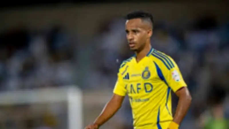 عبدالرحمن غريب يقترب من الاتحاد السعودي في صفقة مجانية
