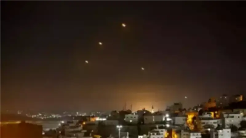واشنطن تنفي أضراراً في الأسطول الخامس بالبحرين بعد هجوم إيراني