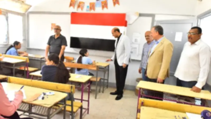 محافظ أسيوط يتفقد لجان امتحانات الإعدادية ويطمئن على سيرها بهدوء وانضباط