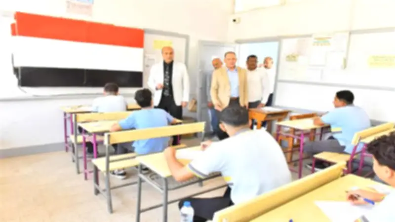 محافظ أسيوط يتفقد لجان الشهادة الإعدادية ويوجه بغرفة عمليات رئيسية