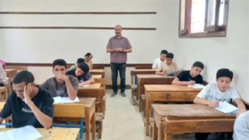 سهولة امتحان الدراسات تُسعد طلاب الإعدادية في بني سويف