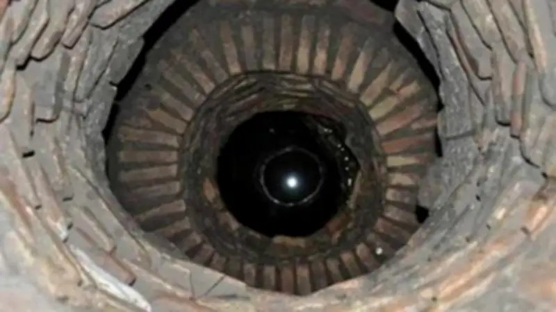 ماء زمزم.. سر البئر المباركة وحكم الوضوء والاغتسال منها
