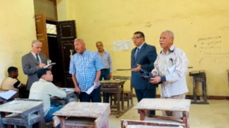 غش ومخالفات في امتحانات المحافظات.. تداول أسئلة عربية بالقليوبية وإحالة ملاحظين بقنا
