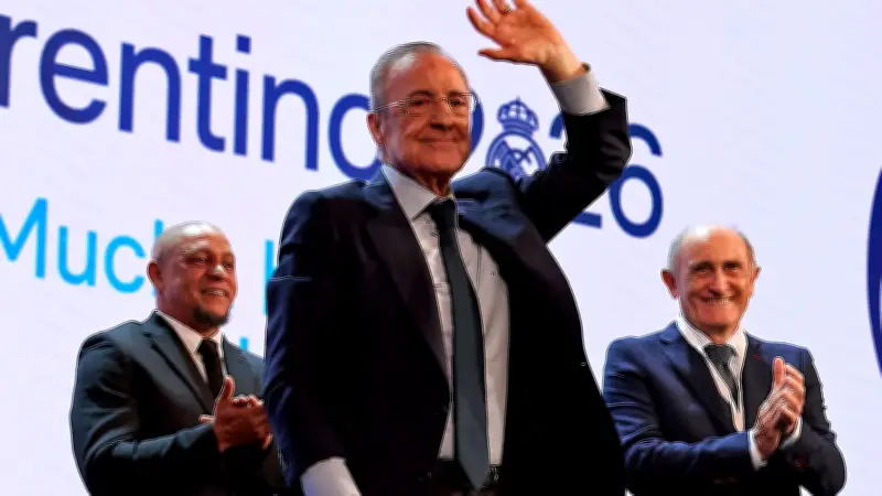 بيريز يوبخ ريكيلمي ويسخر من وعود هالاند وكلوب في حفل انتخابي