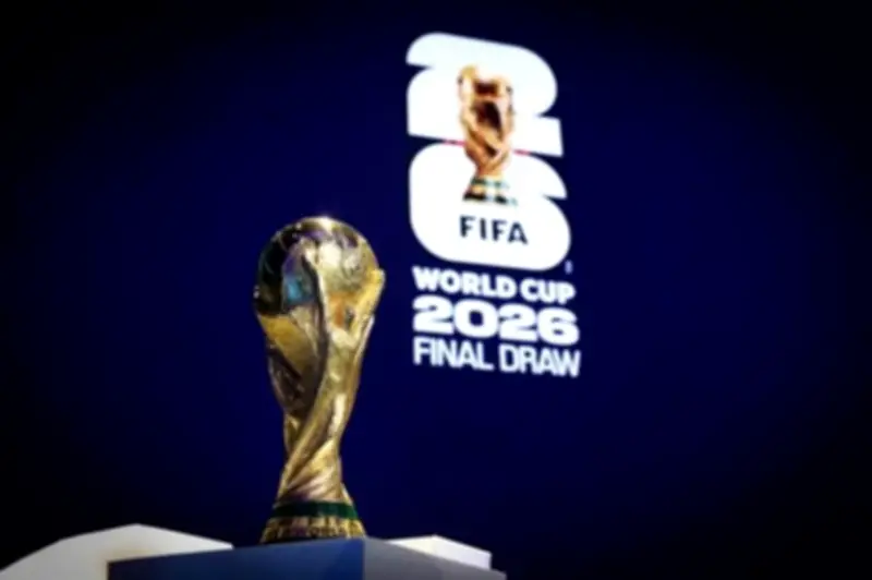 فيفا يتراجع عن قراره ويسمح بدخول زجاجات المياه المغلقة لمدرجات كأس العالم