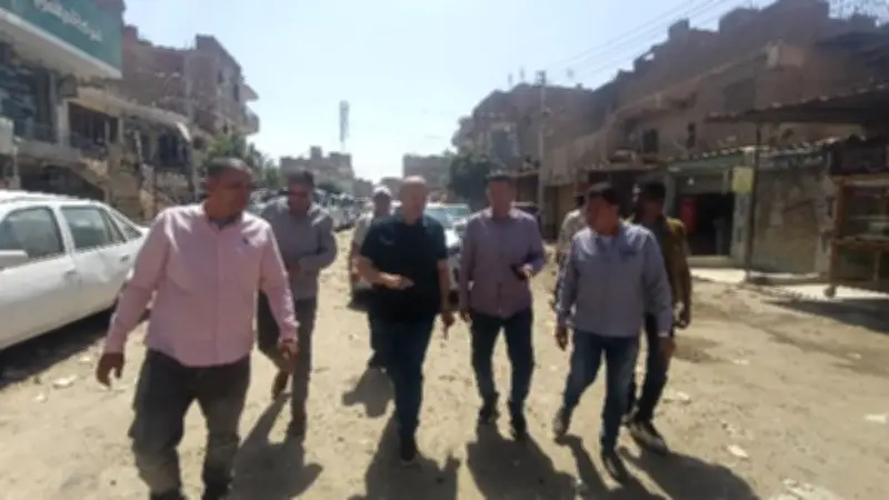 نائب محافظ الجيزة يتفقد النظافة والإشغالات بطرق الترعة الشبرامنتية وأبو صير وسقارة