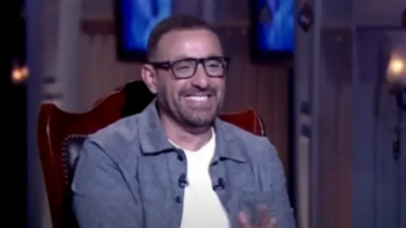 أحمد السقا يصل قبرص لتصوير مشاهد فيلم "خلي بالك من نفسك"