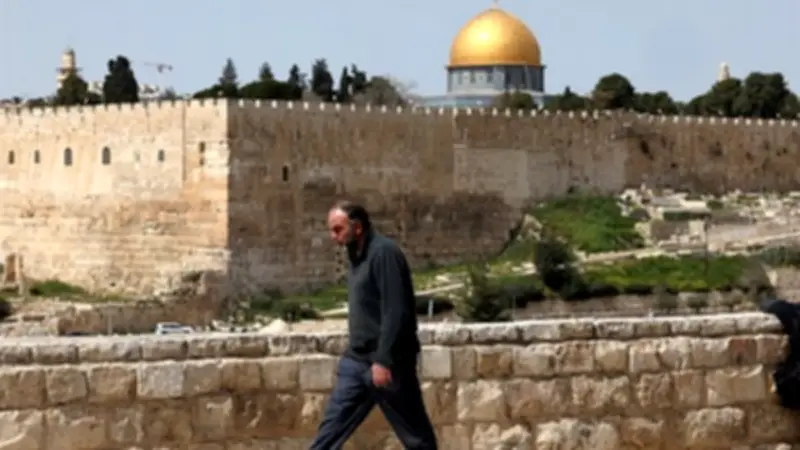 اعتقالات ومداهمات إسرائيلية في الضفة ودعوات فلسطينية لتصعيد المقاومة