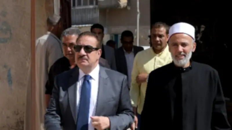 محافظ بورسعيد يتفقد لجان امتحانات الثانوية الأزهرية في أول أيام القسم الأدبي