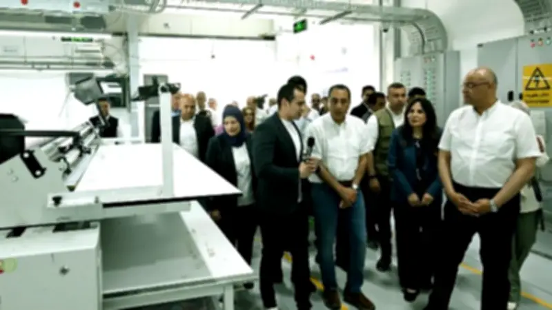 رئيس الوزراء يفتتح توسعات مصنع ملابس ببرج العرب بالإسكندرية