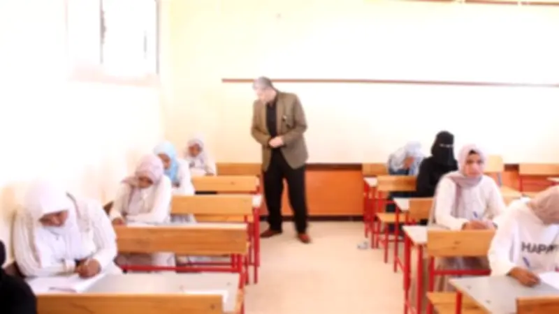 وكيل تعليم شمال سيناء يتفقد لجان الشهادة الإعدادية في رفح