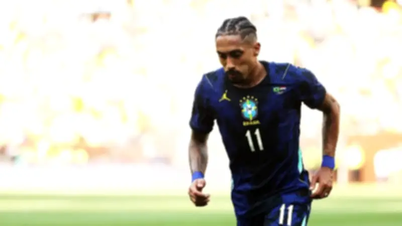 رافينيا يعبر عن حزنه بعد إصابة ويسلي قبل المونديال