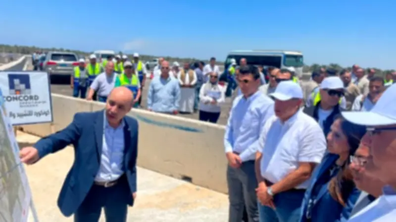 مدبولي يتفقد محور عمر سليمان بالإسكندرية ويستمع لشرح تفصيلي