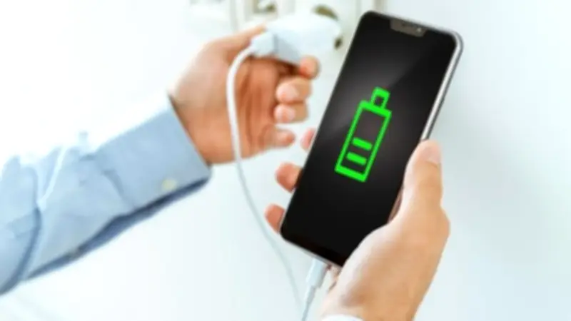 أخطاء قاتلة تدمر بطارية هاتفك.. ونصائح سريعة لإنقاذها