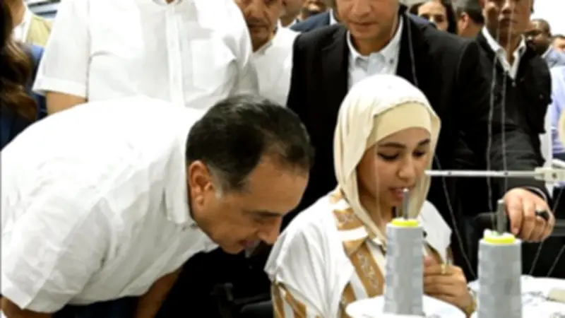 مدبولي يفتتح مصنع "چيد تكستايل" للملابس الجاهزة في برج العرب الجديدة