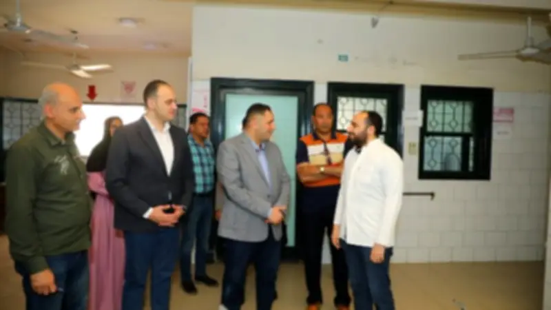 محافظ دمياط يوجه بتحقيق الانضباط الإداري في الوحدات الصحية بعد زيارة مفاجئة