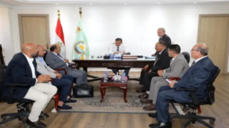 وزير الزراعة يشكل لجنة لمتابعة سوق البيض ودعم المنتجين