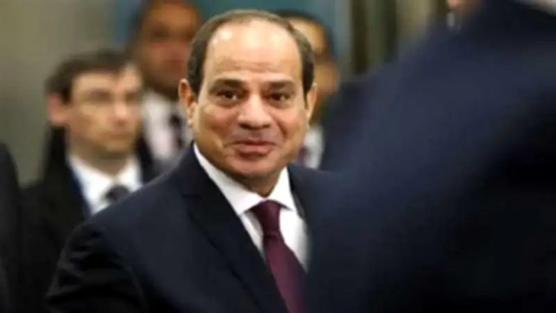 السيسي يحث طلاب الأكاديمية العسكرية على بذل أقصى جهد وتطوير القدرات