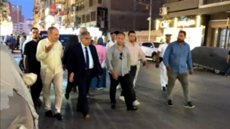 محافظ الدقهلية يتابع النظافة ورفع الإشغالات بحي غرب المنصورة