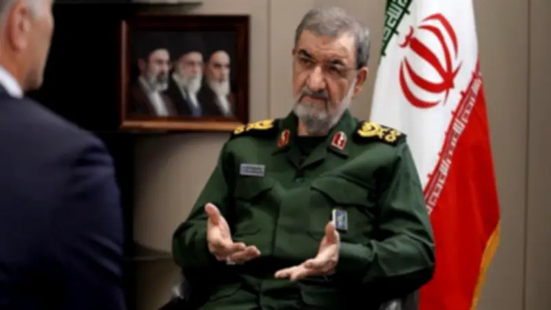 مستشار المرشد الإيراني: طهران ستتعامل مع المعتدين على لبنان بـ«لغة القوة»
