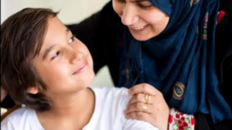 حكم الحلف المتكرر على الأبناء بالعقاب وأثره في كفارة اليمين