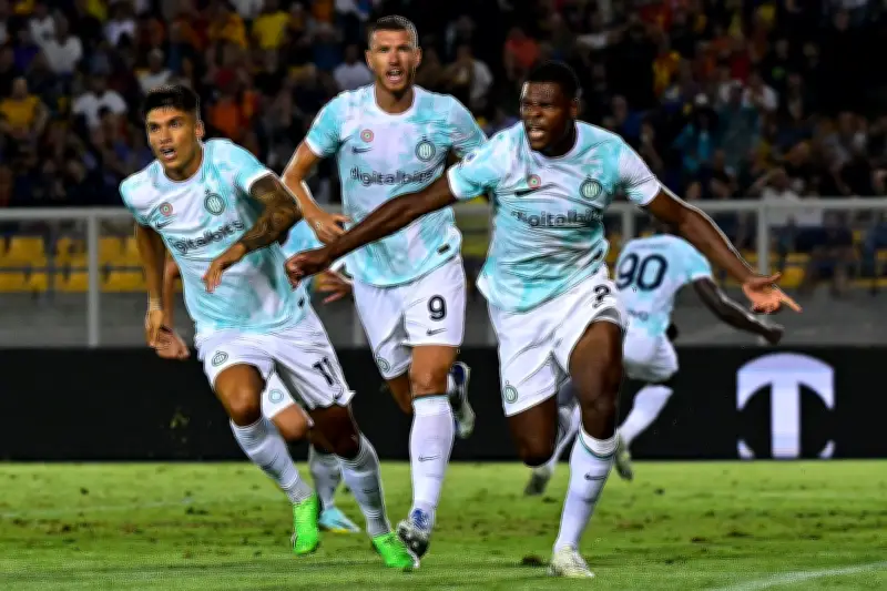 إنتر ميلان يؤكد رحيل دومفريس إلى ريال مدريد بعد تفعيل بند فسخ التعاقد