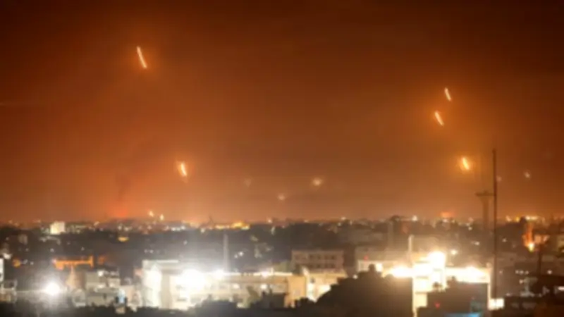 حالة تأهب قصوى في إسرائيل تحسباً لهجوم صاروخي إيراني وإغلاق واسع للأجواء
