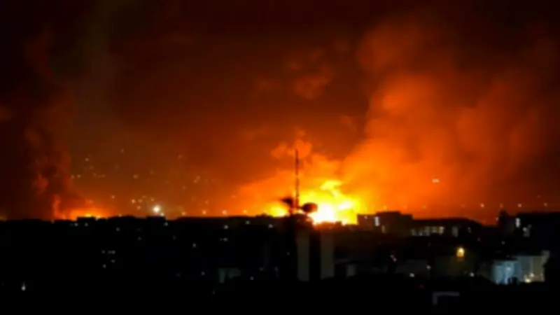 دوي انفجارات متتالية في سماء بغداد وتحليق مكثف للطيران الحربي